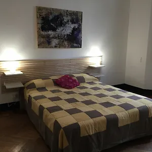 21 Bed and breakfast